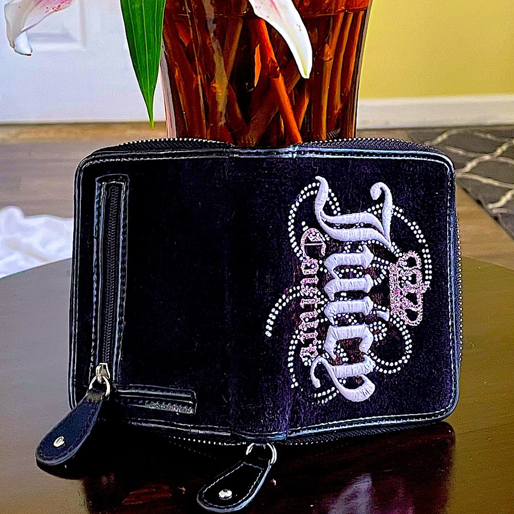 Juicy Couture Black, White, & Pink Wallet - Picture 4 of 7